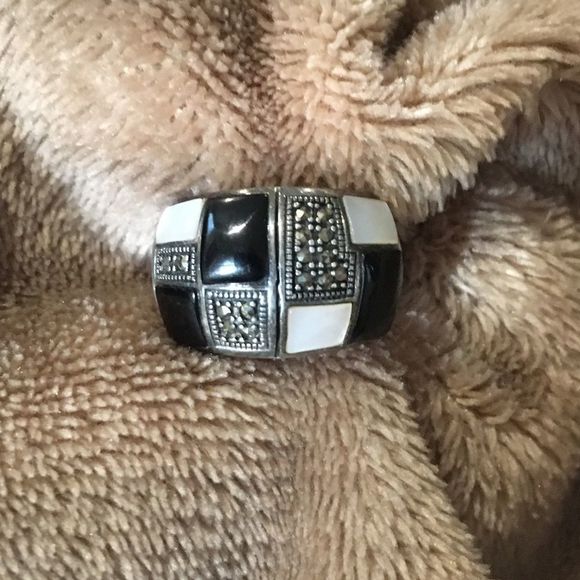 Mother of Pearl Onyx Inlay Marcasite Sterling Silver 925 Mosaic Ring Sz 8 - Picture 9 of 10